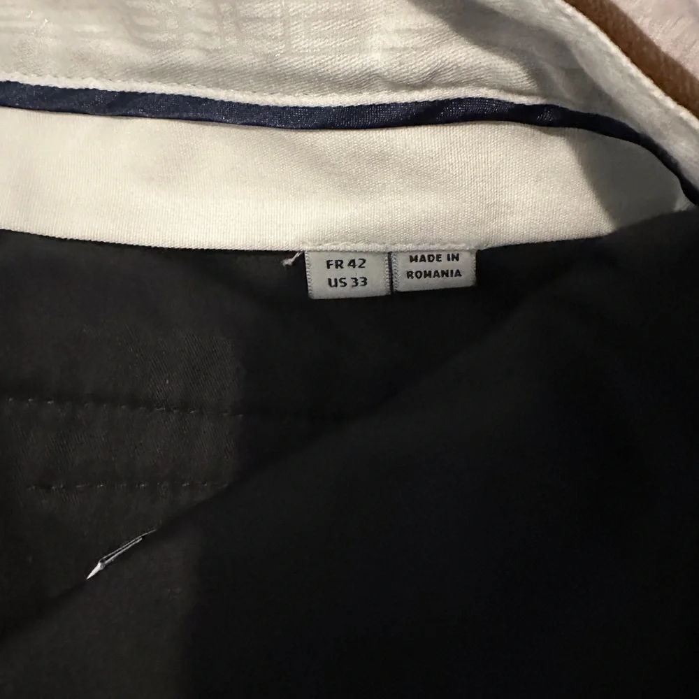 Lacoste beautiful Brown slacks to dress up or wear as chinos. - Picture 4 of 4